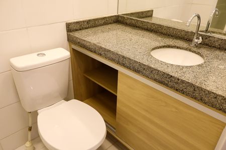 Banheiro da Suíte 2 de apartamento para alugar com 2 quartos, 55m² em Centro, Osasco