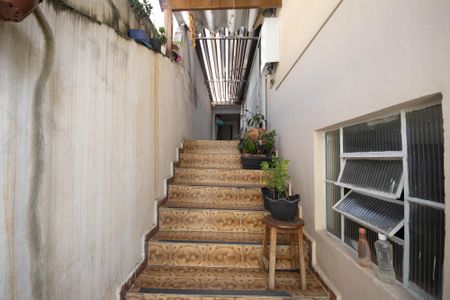 Casa à venda com 380m², 4 quartos e 7 vagasEscada