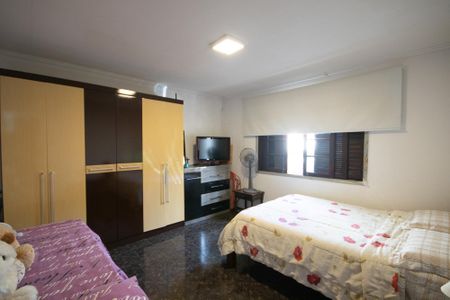 Casa à venda com 380m², 4 quartos e 7 vagasQuarto 1