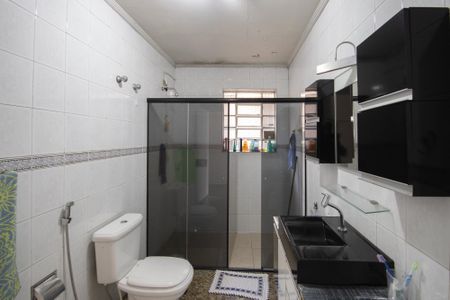 Casa à venda com 380m², 4 quartos e 7 vagasBanheiro 1