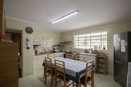 Casa à venda com 380m², 4 quartos e 7 vagasCozinha