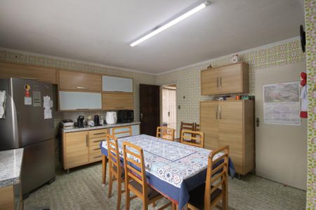 Casa à venda com 380m², 4 quartos e 7 vagasCozinha