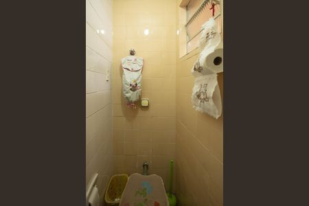 Casa à venda com 380m², 4 quartos e 7 vagasBanheiro 2