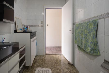 Casa à venda com 380m², 4 quartos e 7 vagasBanheiro 1