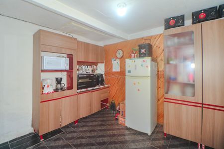 Casa à venda com 360m², 5 quartos e 2 vagas Casa à venda com 360m², 5 quartos e 2 vagasCozinha e Área de Serviço