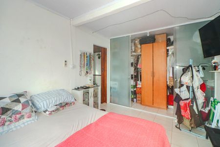 Casa à venda com 360m², 5 quartos e 2 vagas Casa à venda com 360m², 5 quartos e 2 vagasQuarto 2