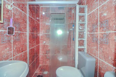 Casa à venda com 360m², 5 quartos e 2 vagas Casa à venda com 360m², 5 quartos e 2 vagasBanheiro