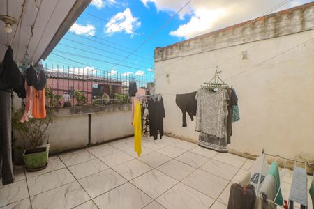 Casa à venda com 360m², 5 quartos e 2 vagas Casa à venda com 360m², 5 quartos e 2 vagasSala Íntima - Varanda