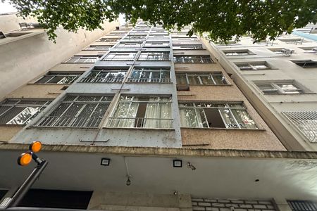 Apartamento à venda com 80m², 2 quartos e 1 vagaFachada