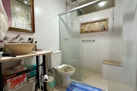 Apartamento à venda com 80m², 2 quartos e 1 vagaBanheiro Social
