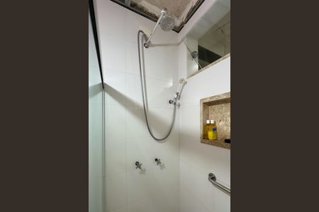 Apartamento à venda com 80m², 2 quartos e 1 vagaBanheiro Social