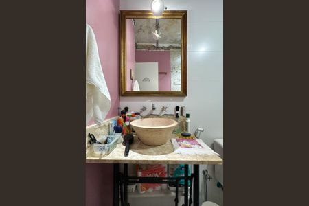 Apartamento à venda com 80m², 2 quartos e 1 vagaBanheiro Social