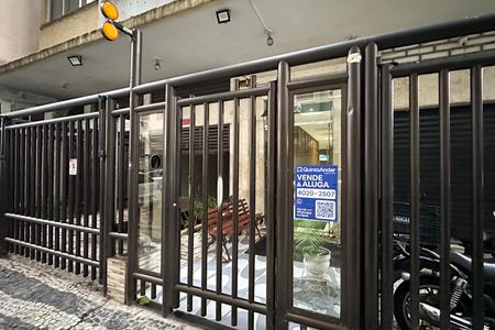 Apartamento à venda com 80m², 2 quartos e 1 vagaFachada e Plaquinha