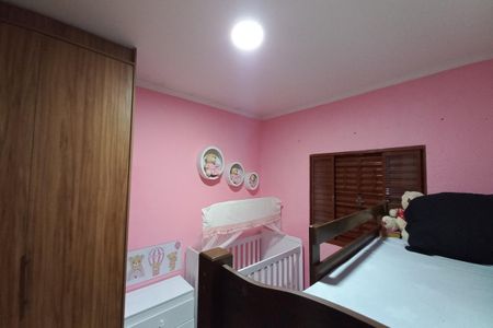 Casa à venda com 110m², 3 quartos e 4 vagas Casa à venda com 110m², 3 quartos e 4 vagasQuarto 2