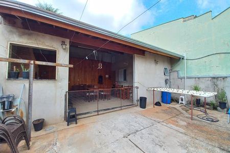 Casa à venda com 110m², 3 quartos e 4 vagas Casa à venda com 110m², 3 quartos e 4 vagasQuintal