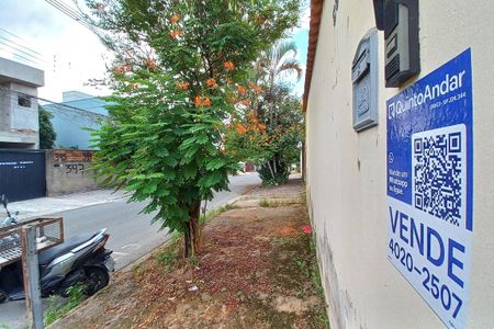 Casa à venda com 110m², 3 quartos e 4 vagas Casa à venda com 110m², 3 quartos e 4 vagasPlaca Instalada