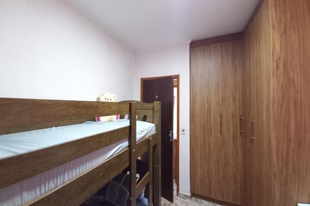 Casa à venda com 110m², 3 quartos e 4 vagas Casa à venda com 110m², 3 quartos e 4 vagasQuarto 2