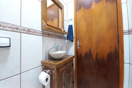 Casa à venda com 110m², 3 quartos e 4 vagas Casa à venda com 110m², 3 quartos e 4 vagasBanheiro