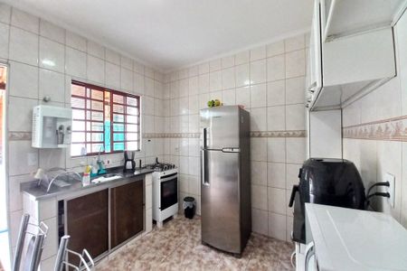 Casa à venda com 110m², 3 quartos e 4 vagas Casa à venda com 110m², 3 quartos e 4 vagasCozinha