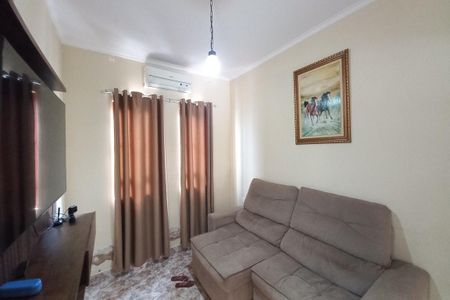 Casa à venda com 110m², 3 quartos e 4 vagas Casa à venda com 110m², 3 quartos e 4 vagasSala