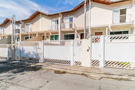 Casa à venda com 160m², 2 quartos e 3 vagasFachada