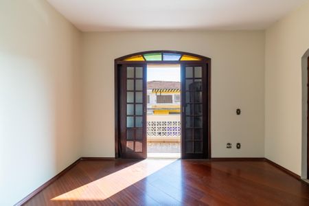Casa à venda com 295m², 4 quartos e 4 vagasSuíte