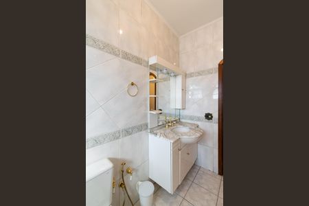 Casa à venda com 295m², 4 quartos e 4 vagasBanheiro Social