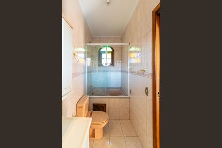 Casa à venda com 295m², 4 quartos e 4 vagasBanheiro da Suíte