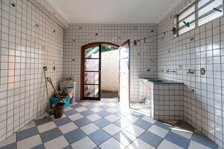 Casa à venda com 295m², 4 quartos e 4 vagasÁrea de Serviço