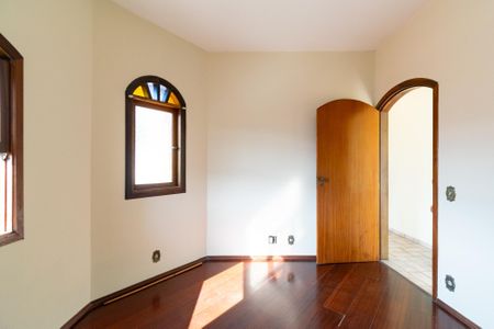 Casa à venda com 295m², 4 quartos e 4 vagasQuarto 1