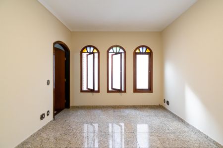 Casa à venda com 295m², 4 quartos e 4 vagasSala de TV