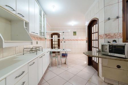 Casa à venda com 295m², 4 quartos e 4 vagasCozinha