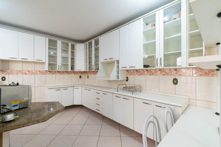 Casa à venda com 295m², 4 quartos e 4 vagasCozinha