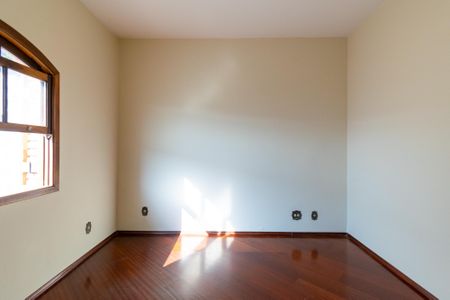 Casa à venda com 295m², 4 quartos e 4 vagasQuarto 3