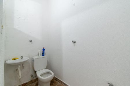 Casa à venda com 295m², 4 quartos e 4 vagasBanheiro da Garagem