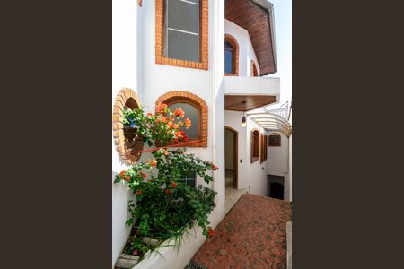 Casa à venda com 295m², 4 quartos e 4 vagasCorredor Externo