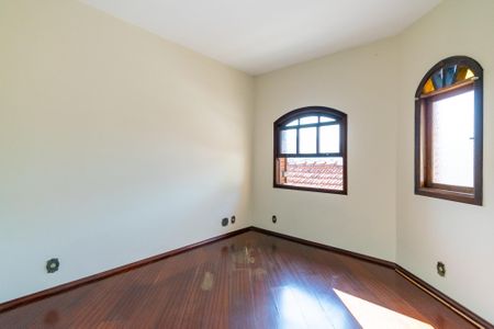 Casa à venda com 295m², 4 quartos e 4 vagasQuarto 1