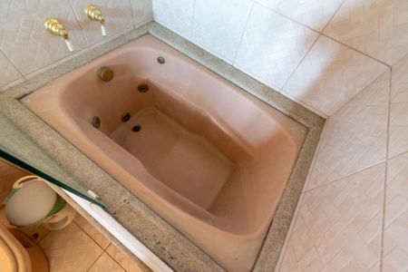 Casa à venda com 295m², 4 quartos e 4 vagasBanheiro da Suíte