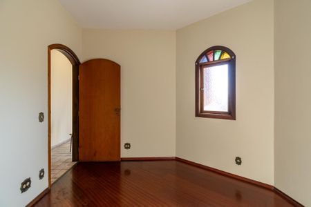 Casa à venda com 295m², 4 quartos e 4 vagasQuarto 2