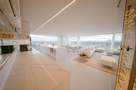 Apartamento à venda com 200m², 3 quartos e 2 vagas