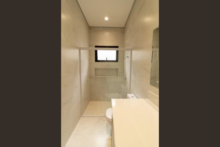 Casa à venda com 170m², 3 quartos e 4 vagasBanheiro da Suíte 1