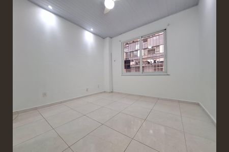 Apartamento para alugar com 30m², 1 quarto e sem vagaSala/Quarto