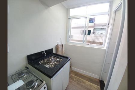 Apartamento para alugar com 76m², 2 quartos e sem vaga Apartamento para alugar com 76m², 2 quartos e sem vagaCozinha e Área de Serviço