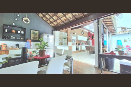 Casa à venda com 1000m², 5 quartos e 3 vagasCozinha e Área gourmet