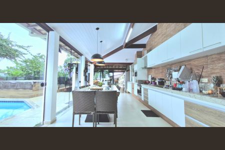 Casa à venda com 1000m², 5 quartos e 3 vagasCozinha e Área gourmet