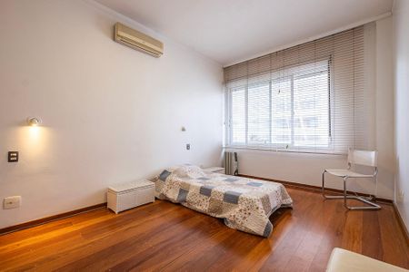 Apartamento para alugar com 158m², 3 quartos e 2 vagasQuarto 2