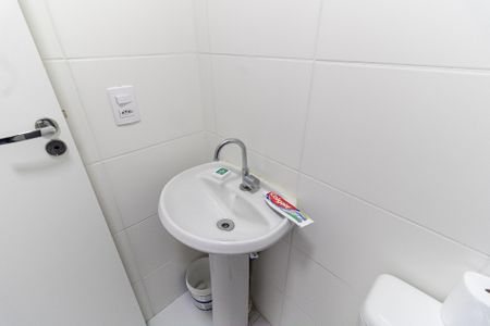 Apartamento para alugar com 33m², 2 quartos e sem vaga Apartamento para alugar com 33m², 2 quartos e sem vagaBanheiro