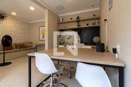 Apartamento para alugar com 33m², 2 quartos e sem vaga Apartamento para alugar com 33m², 2 quartos e sem vagaÁrea comum - Sala de Estudos