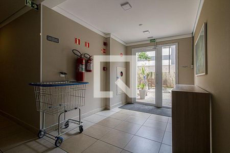 Apartamento para alugar com 33m², 2 quartos e sem vaga Apartamento para alugar com 33m², 2 quartos e sem vagaÁrea comum - Hall de Entrada
