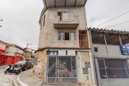 Casa para alugar com 70m², 2 quartos e sem vaga Casa para alugar com 70m², 2 quartos e sem vagaFachada + Placa